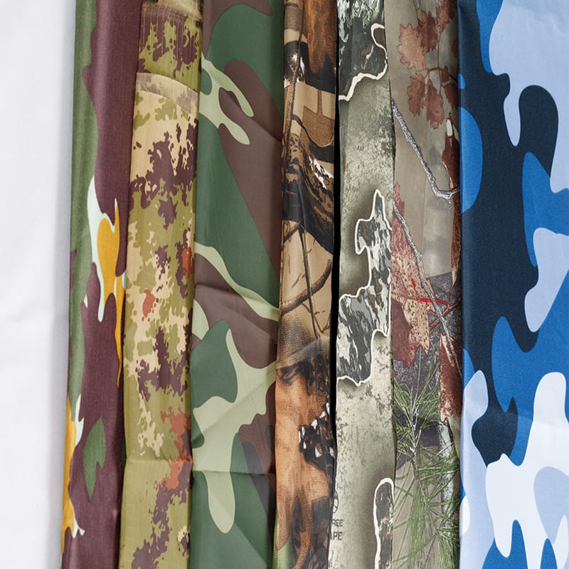 Terepszínű szövet-01